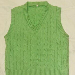 Soft cropped green sweater vest